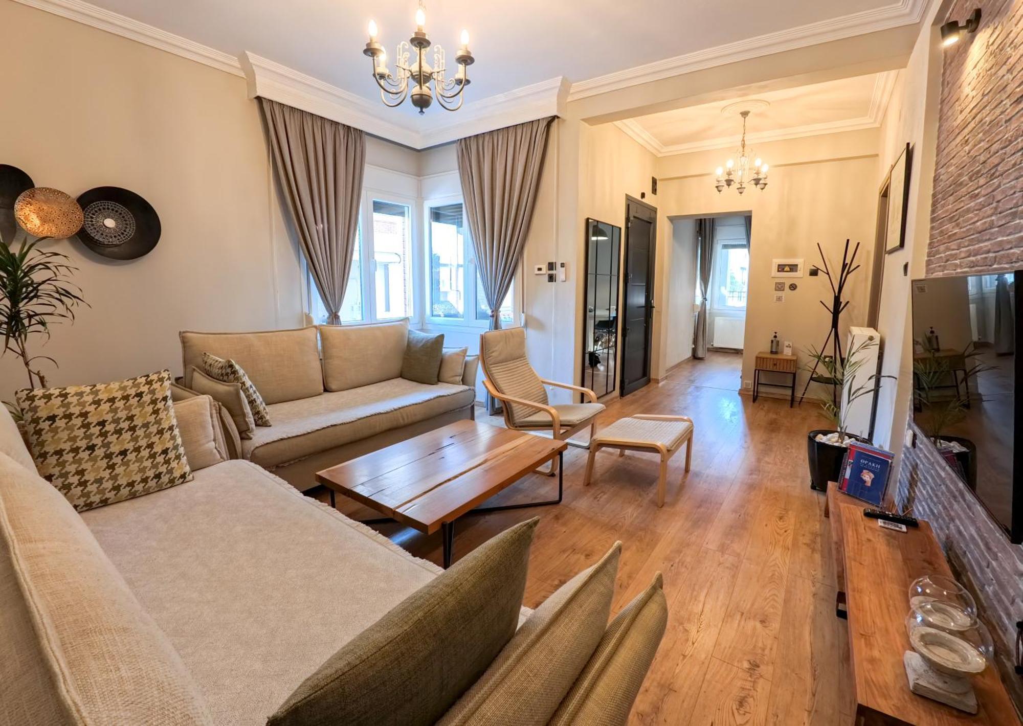 Living Life Apartment Комотини Экстерьер фото