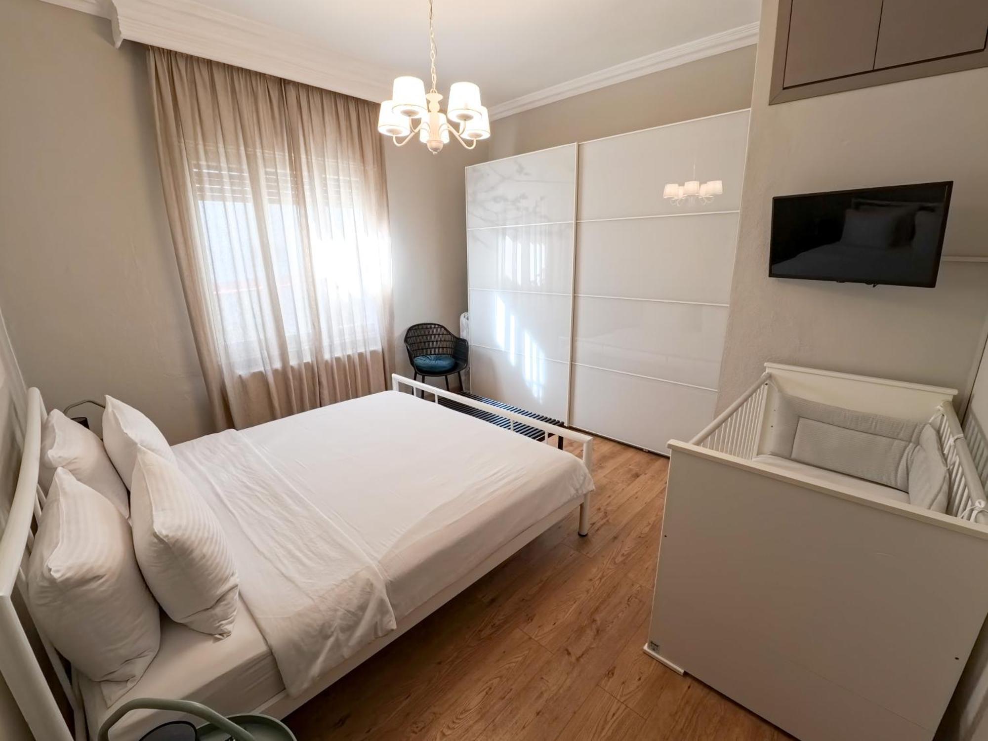 Living Life Apartment Комотини Экстерьер фото